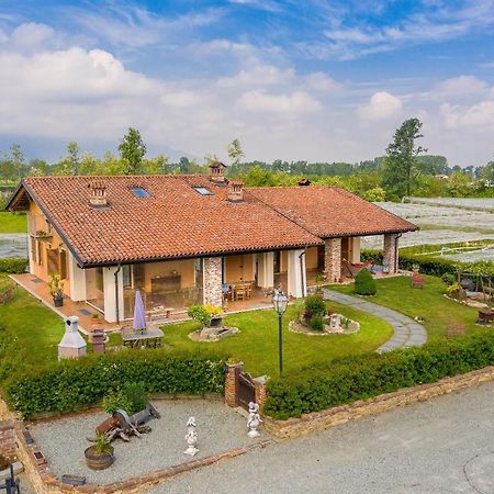 Vila Agriturismo Il Nido Di Bacco Markrabství Markrabství Saluzzo Exteriér fotografie
