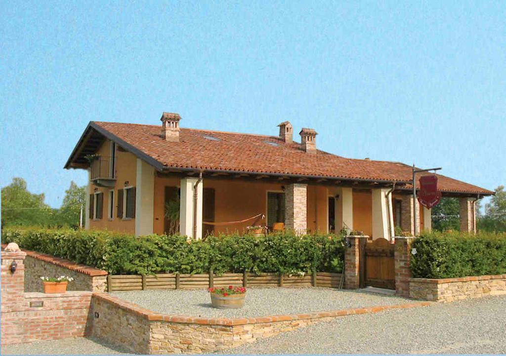 Vila Agriturismo Il Nido Di Bacco Markrabství Markrabství Saluzzo Exteriér fotografie
